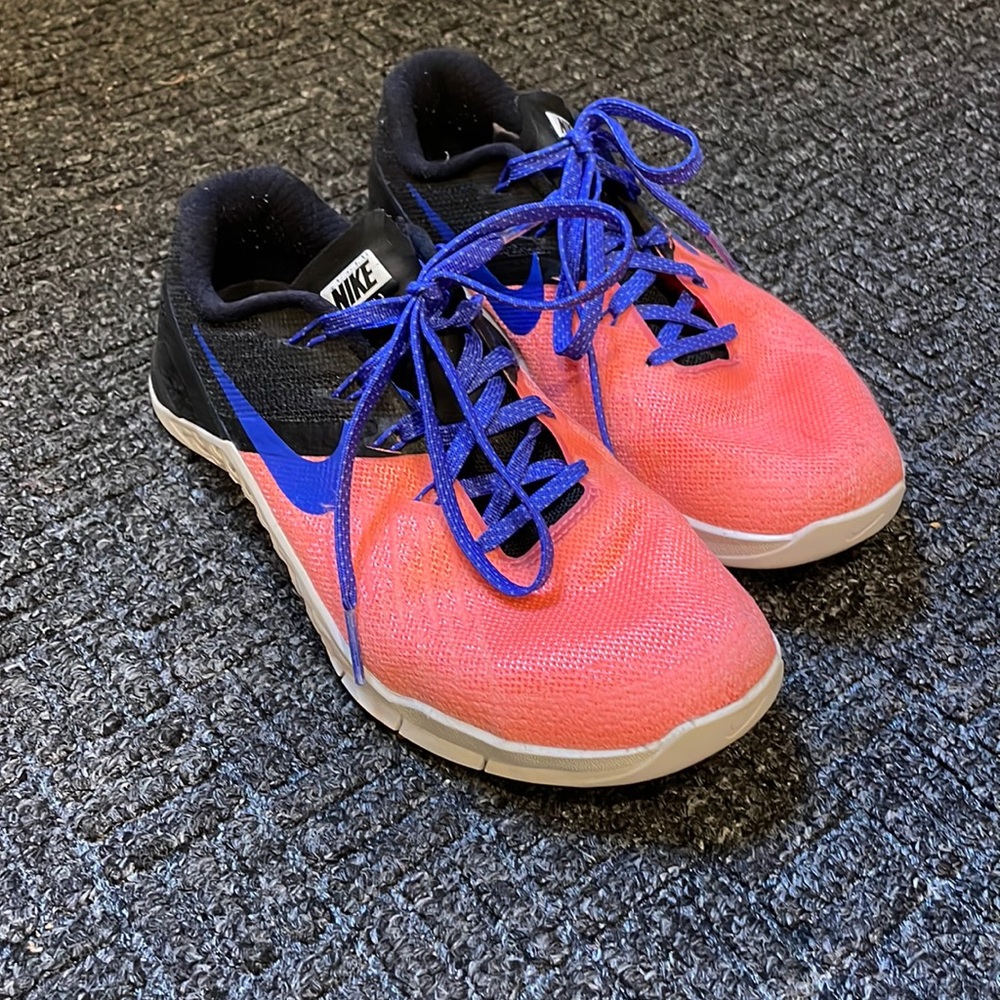 Nike womens Metcon size 6